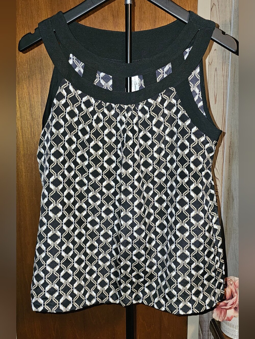 PerSeption Concept Geometric Tank with Cutout Yoke